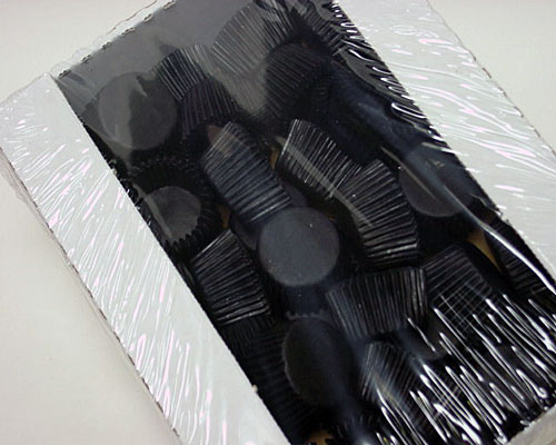 Papercups to put chocolates in black 1000 pcs in box