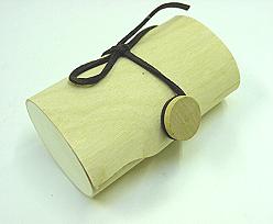 Woodbox oval button/cord small