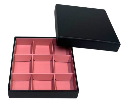Royal box L109xW109xH24mm + compartments black antique pink